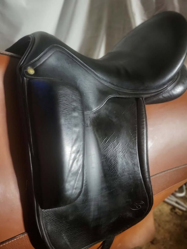 selle de dressage Aulion - 17'5 - 2019 - occasion