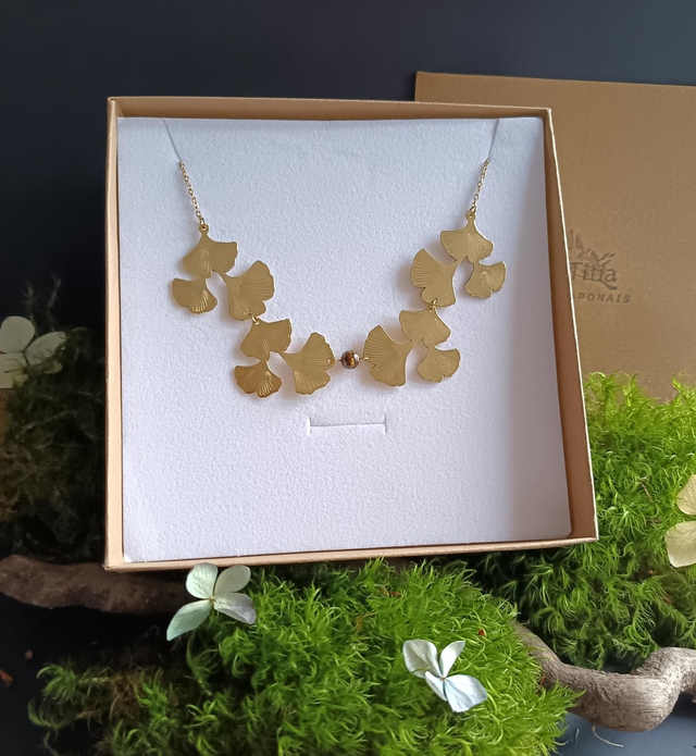 Collier - laiton - ginkgo - feuilles - perle - œil du tigre - La&amp;Titia 