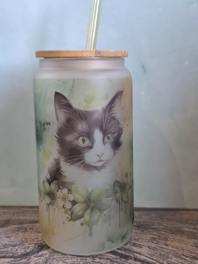 Verre givré chat noir et blanc 100% adorable