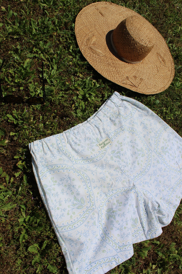 Short upcyclé blanc, bleu, vert - Taille 2