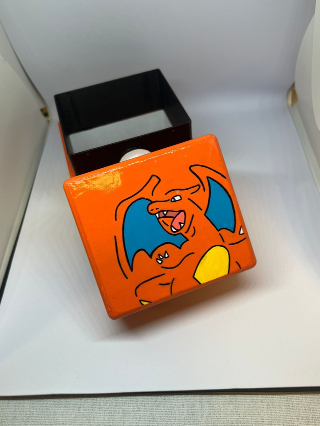 Deckbox Pokémon TCG - Charizard