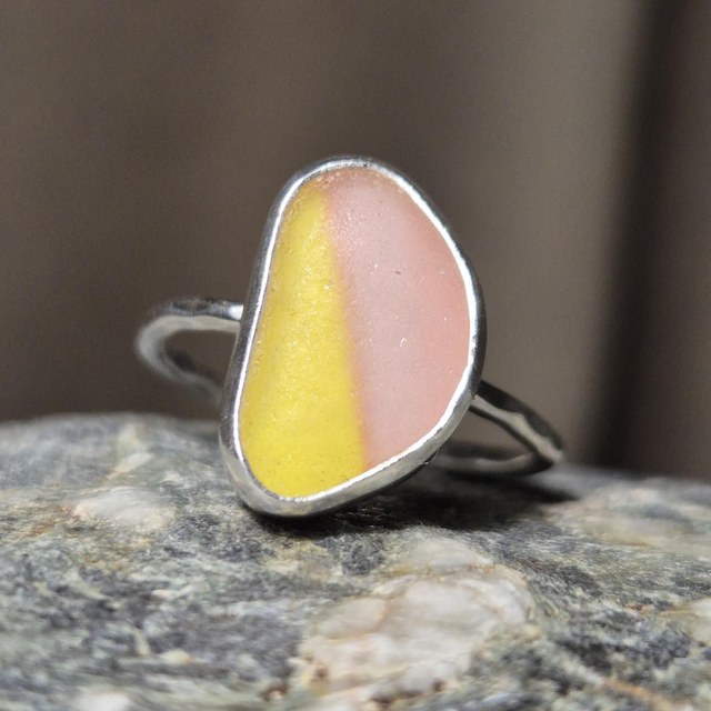 Size Q Multicoloured Sea Glass and Sterling Silver Ring Fully Hallmarked 