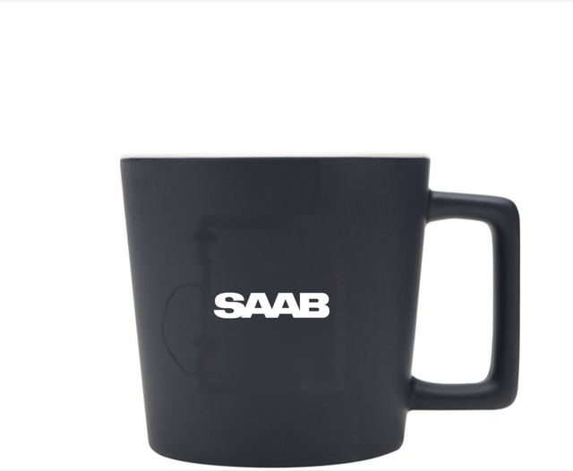 Mok met Saab-logo
