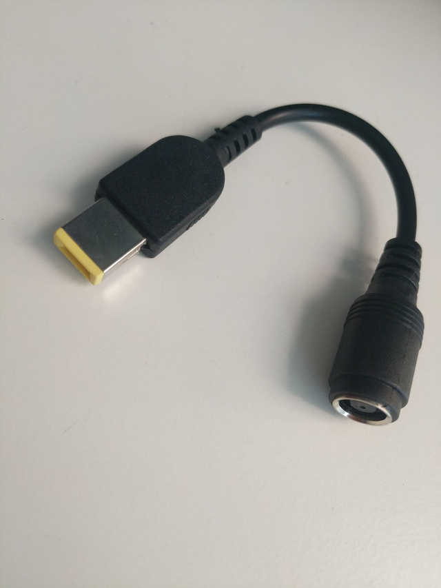 Lenovo Netzteil Adapter rund auf eckig