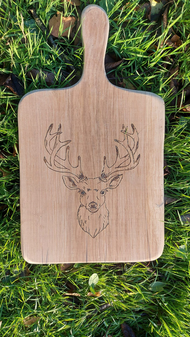 Planche Apéro avec Pyrogravure de Cerf 