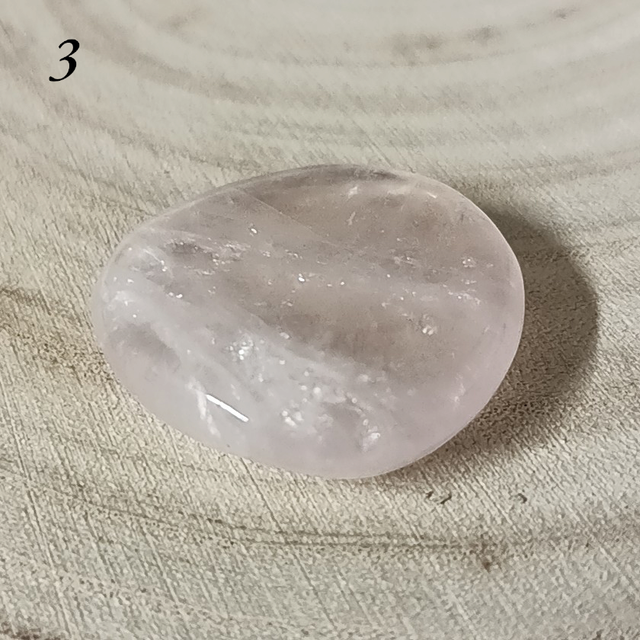 Quartz Rose / Pierre Plate Polie / Qualité AA / Forme N° 3