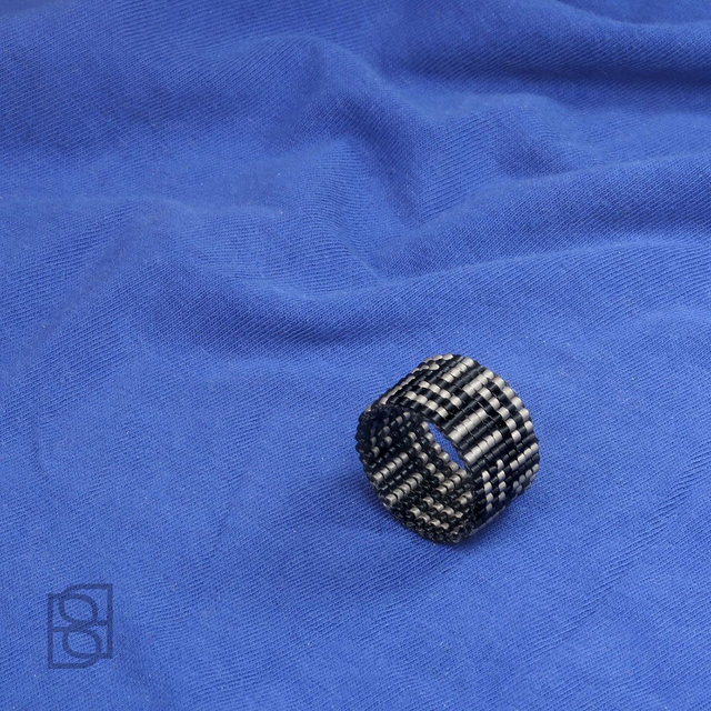 ALTERNATING LINES ring