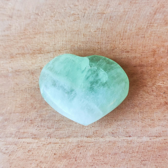 Petit galet cœur Fluorine verte A