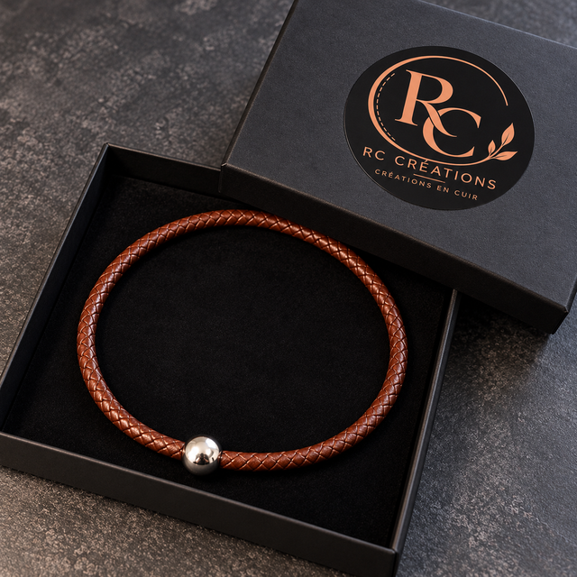 Collier Écureuil Chic – Cuir véritable tressé marron foncé – Taille M (39 cm)