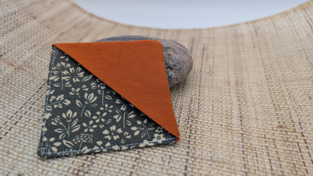 Marque-page "coin" - Orange/kaki fleuri