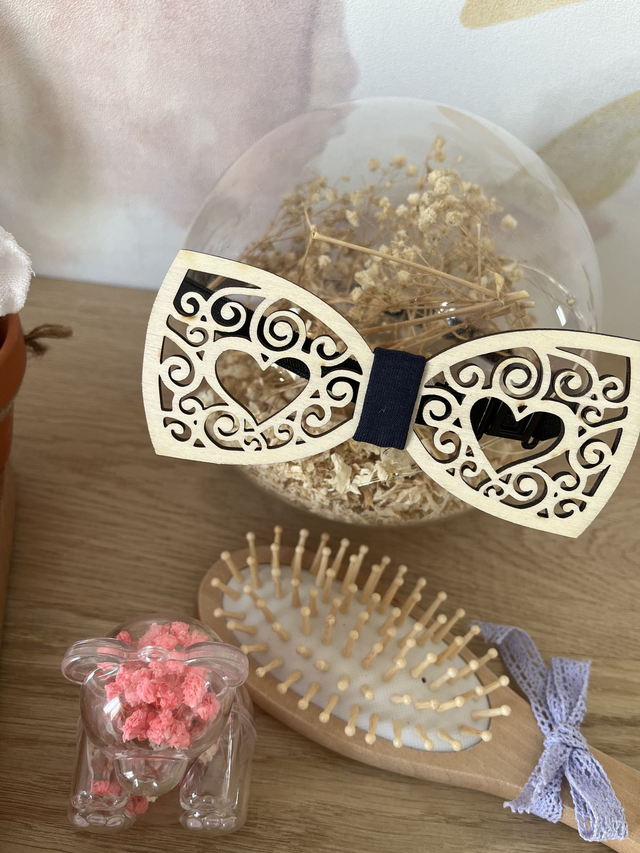 Noeud papillon en bois