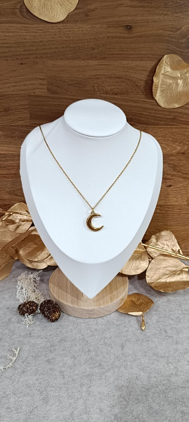 Collier lune dorée 