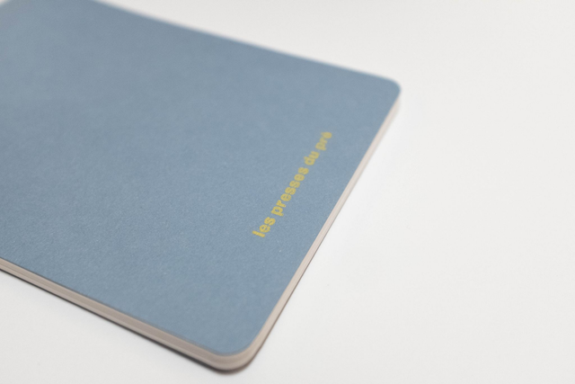 Carnet A6 bleu intérieur blanc