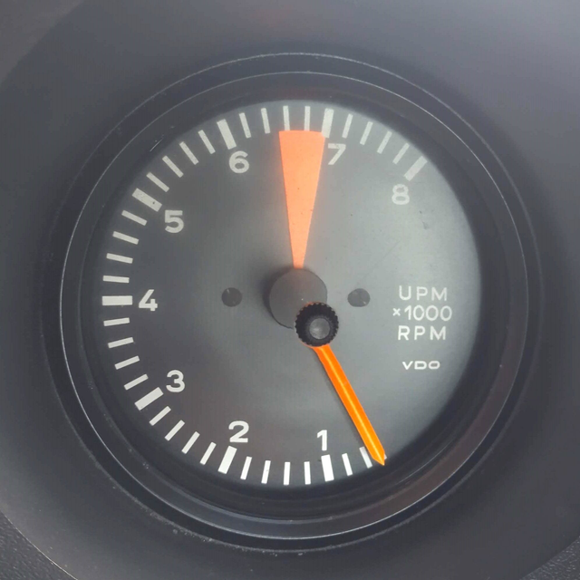 Porsche 924 Drezahlmesser 1975 - 1978