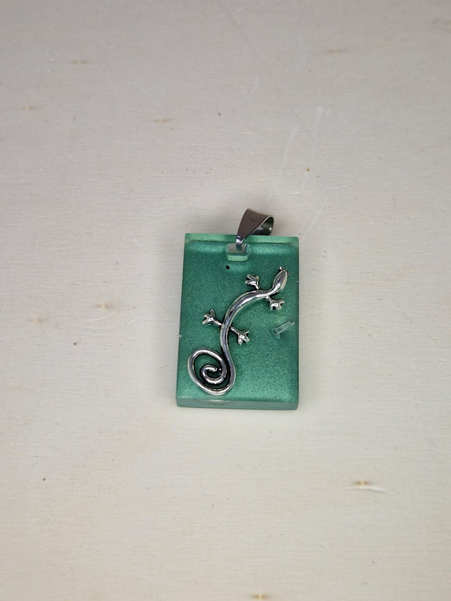 Orgonite, pendentif / 040