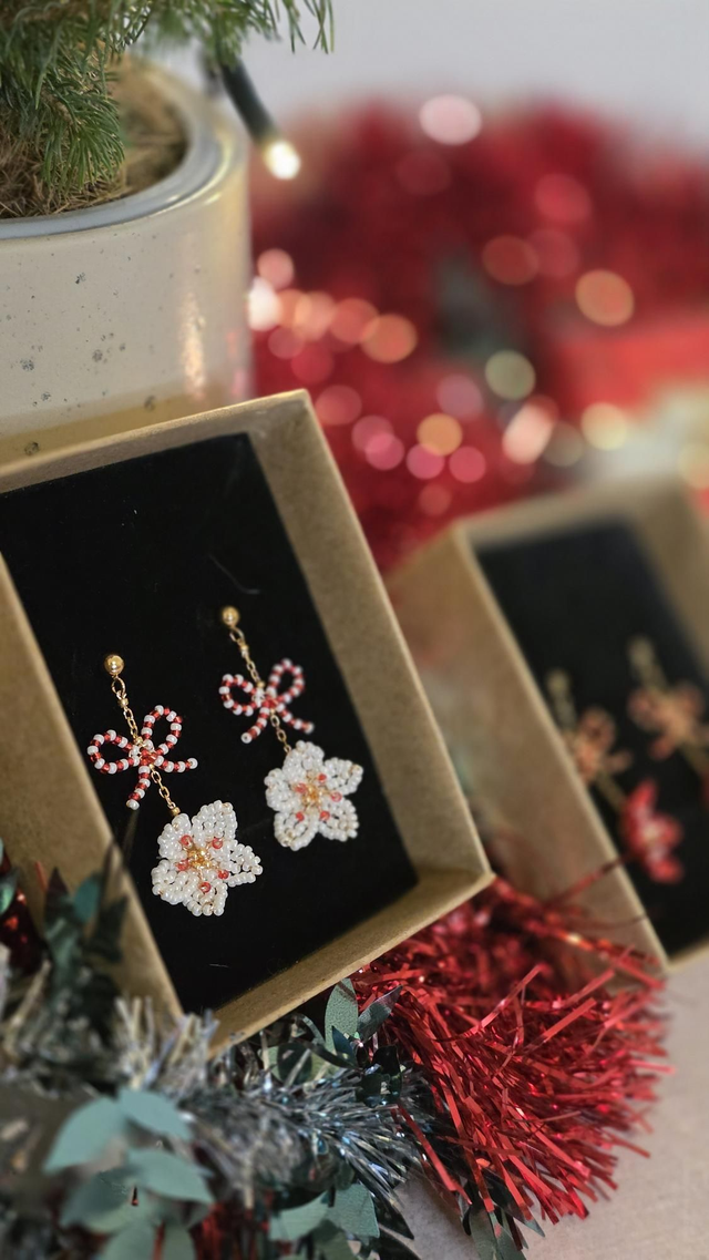 Boucles d'oreilles petit noeud - White Christmas