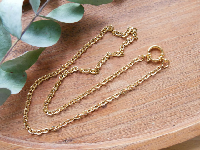 Chaine dorée mailles moyennes