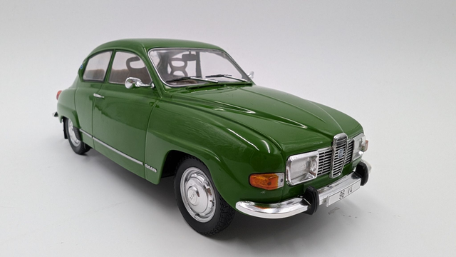 Saab 96 V4 (1971) – skala - 1:18
