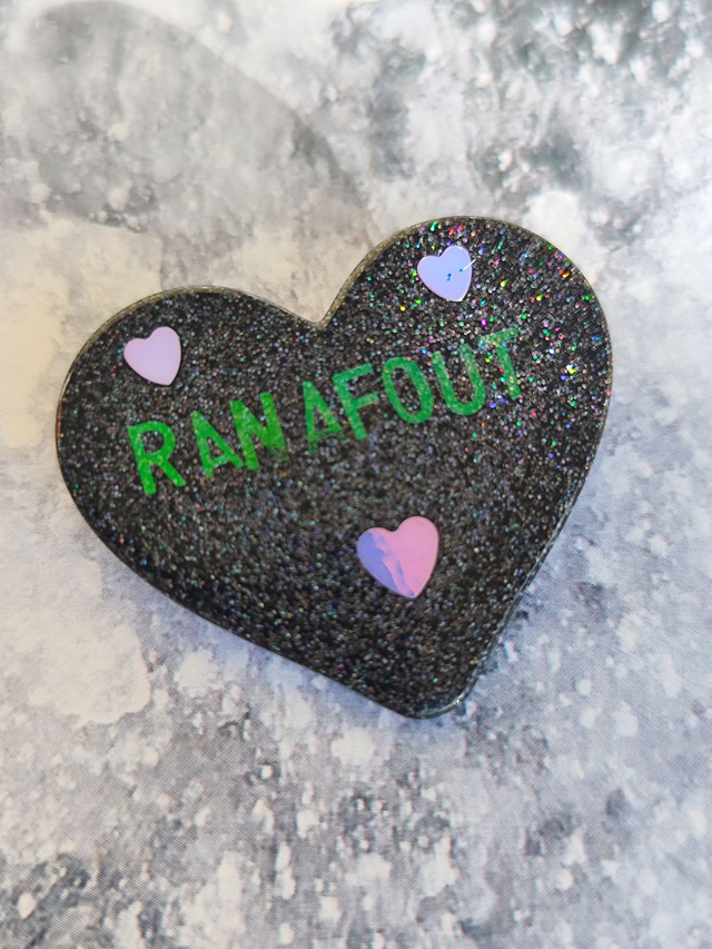 Broche cœur à paillettes - message : RANAFOUT