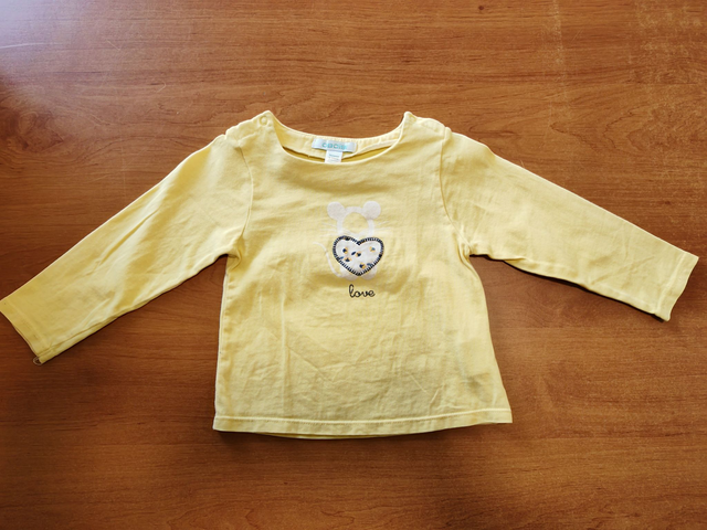 T-shirt jaune en 18 mois