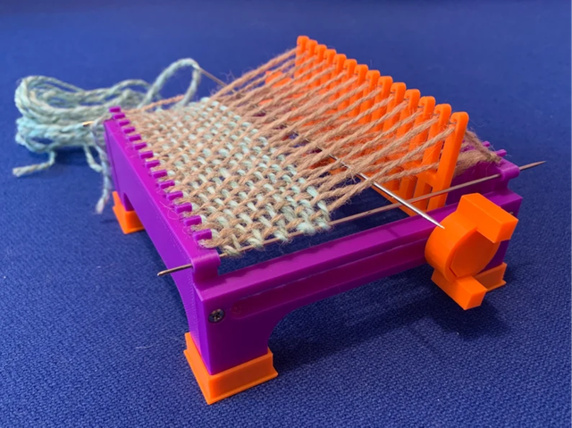 Loomie- Mini Rigid Heddle Loom