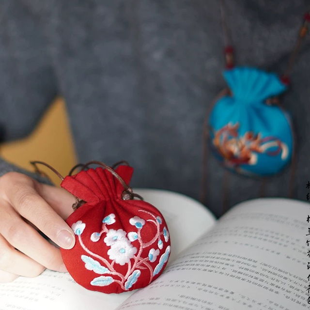 Sachet de la dynastie Qing