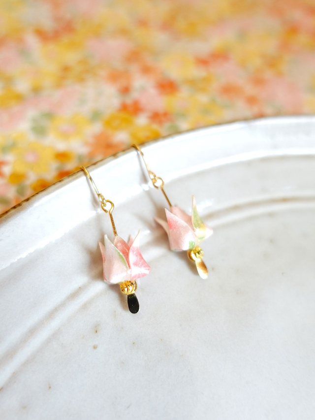Plaqué or 18k / Origami MINI bouton de lotus / Papier japonais washi / Rose, or / Bijou japonais origami / Boucles d'oreilles /