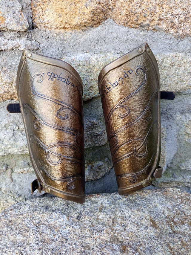 Canons d'avant bras elfiques