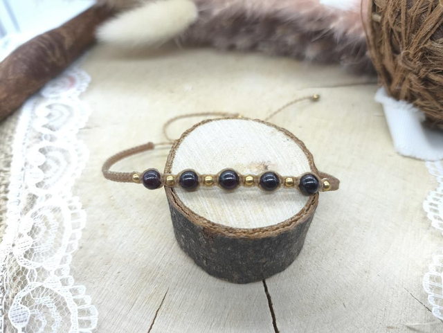 Bracelet fin marron oeil de taureau laiton 