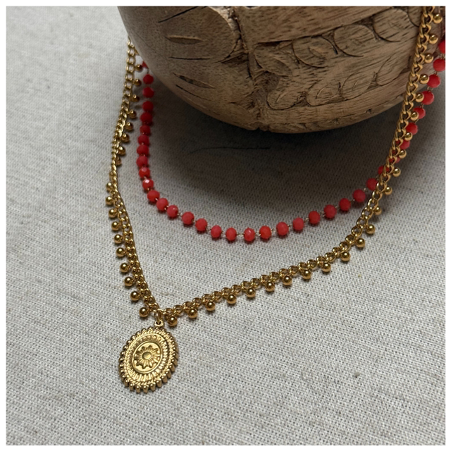Collier double , perles de verre corail 