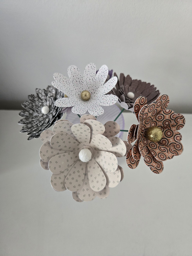 Fleurs en Papier à l’Unité – Fait Main
