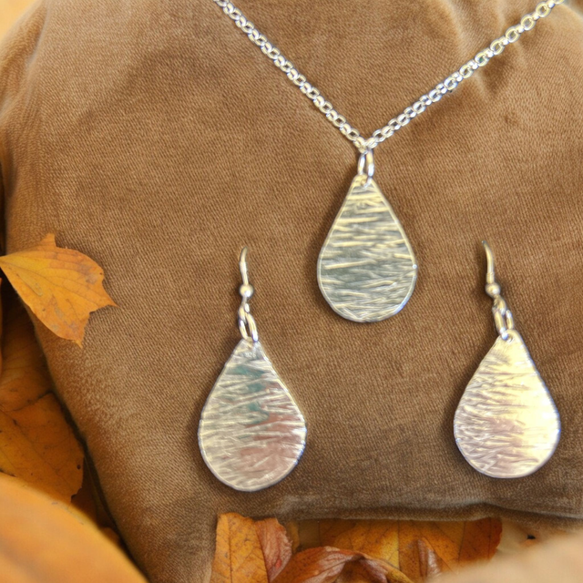 Single Teardrop set
