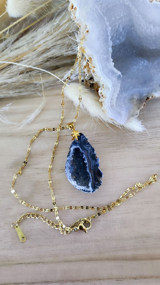 Pendentif Agate brute avec inclusions