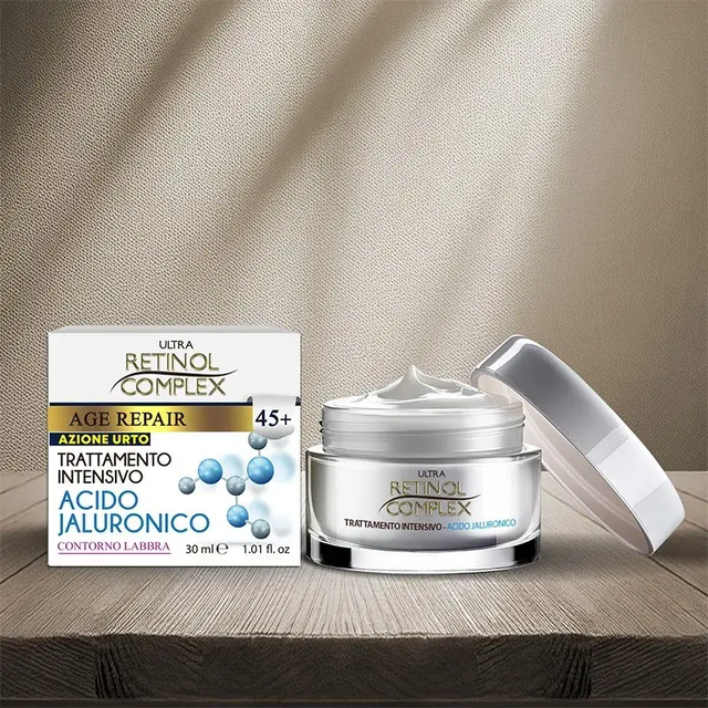 TRAITEMENT INTENSIF CONTOUR DES LÈVRES ACIDE HYALURONIQUE & VITAMINE B12