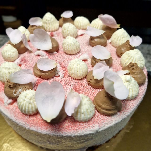 Entremet 3 Chocolats – Élégance et Gourmandise 8 parts