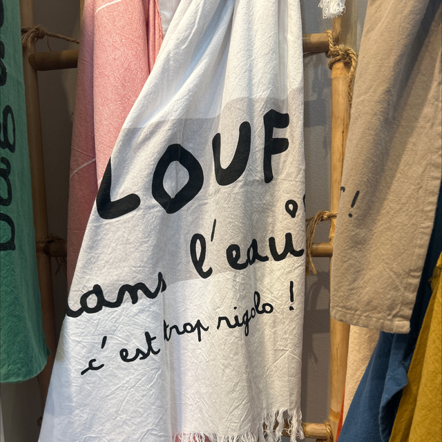 Drap de plage enfant plouf dans l’eau 