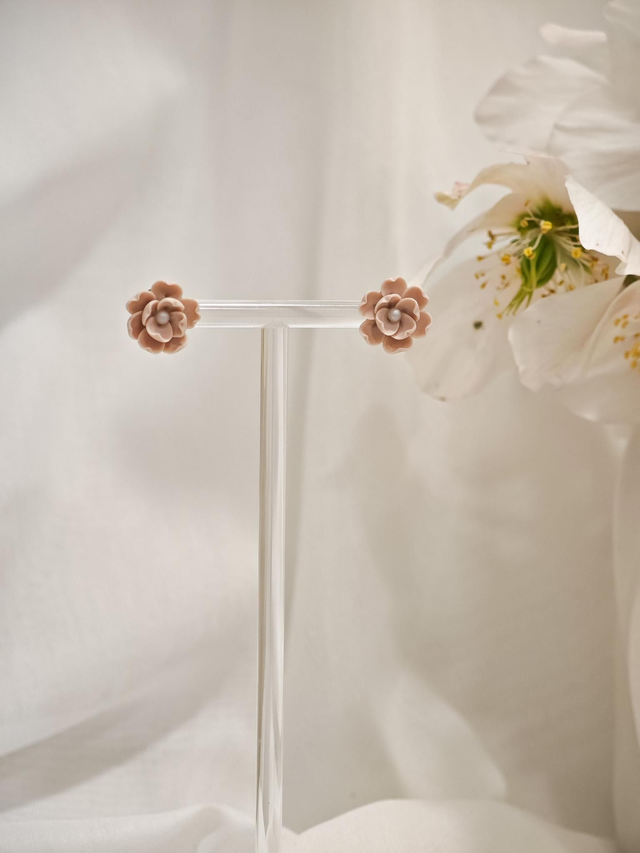 Dusty Pink - Spring edition uhani male bež roza rožica