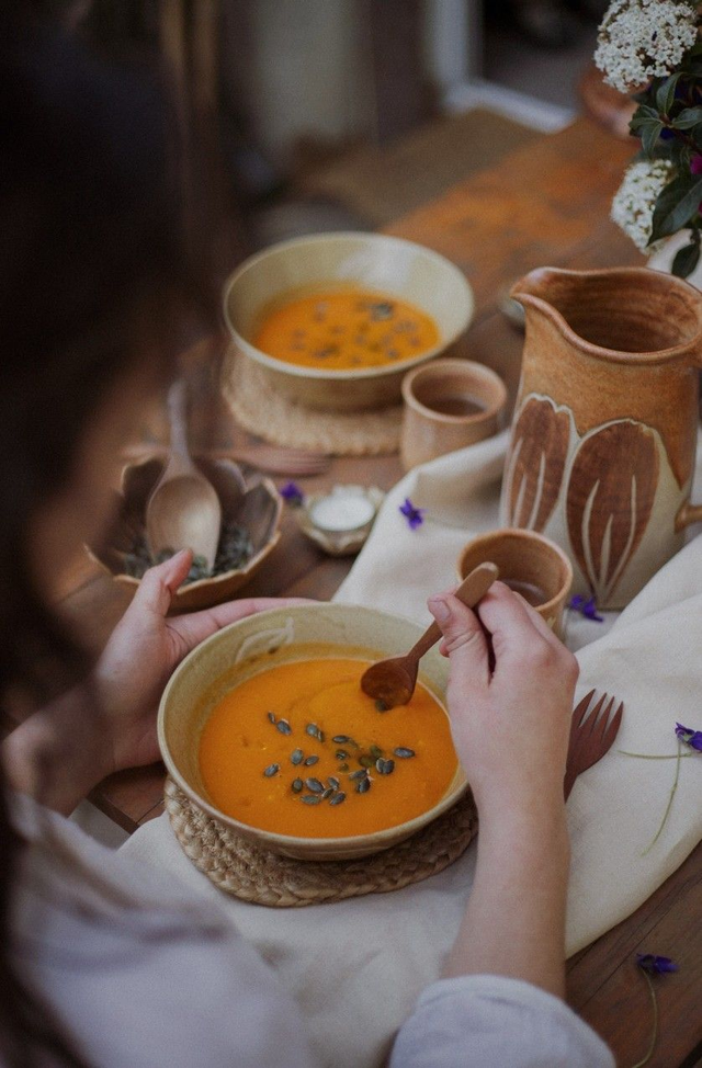 Assiette creuse &quot;feuillage vert&quot;