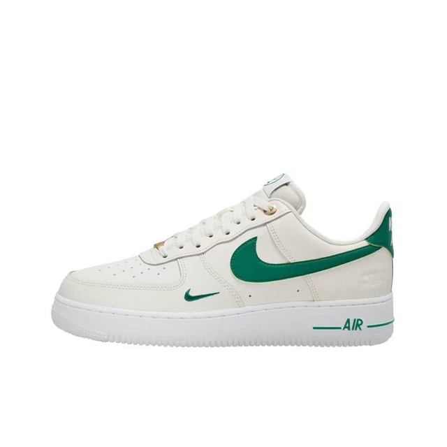 Nike Air Force 1 (Vendu sans la boîte )