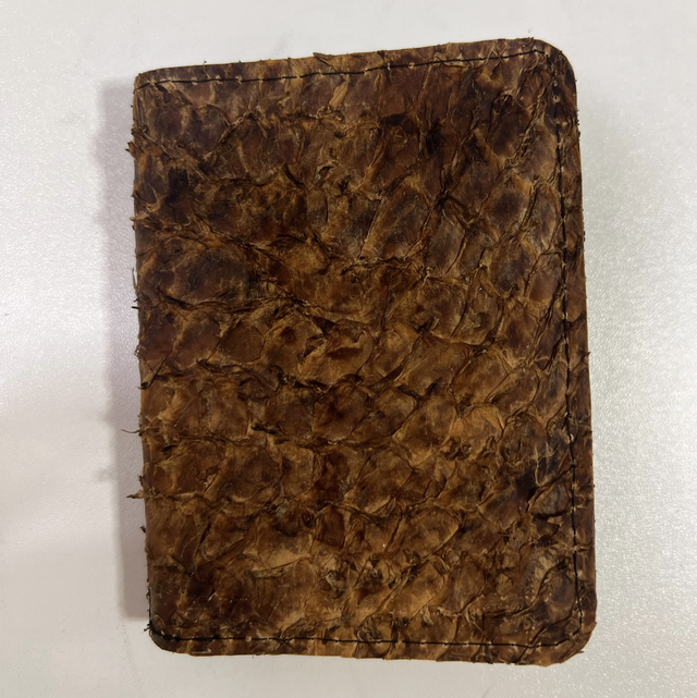 Kartenetui mit Barben-Leder