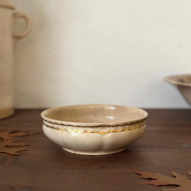 le petit plat creux Émile Bourgeois, Terre de fer