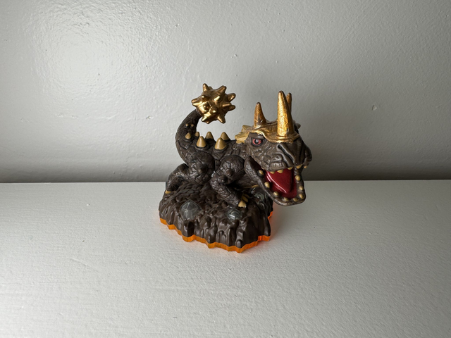 Bash - Earth - Series 2 - Skylanders - Giants