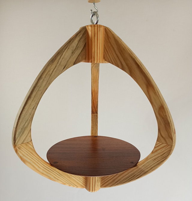 Suspension Bois - H37cm x L30cm - plateau noyer / arceaux sapin / pièces assemblage sapin S005