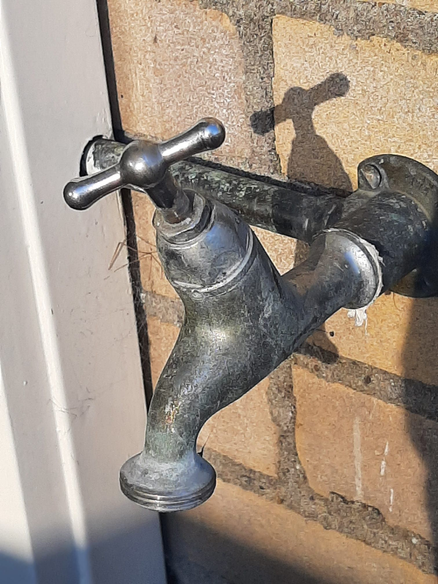 Buitenkraan vervangen (Vast tarief)