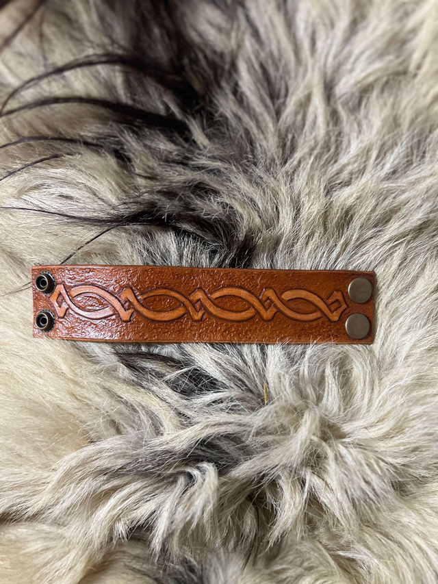 Bracelets Entrelacs marron foncé