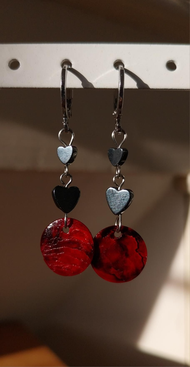 Boucles d'oreilles en hématite et nacre