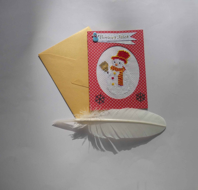 Bonnes fêtes avec ce joli bonhomme de neige brodé