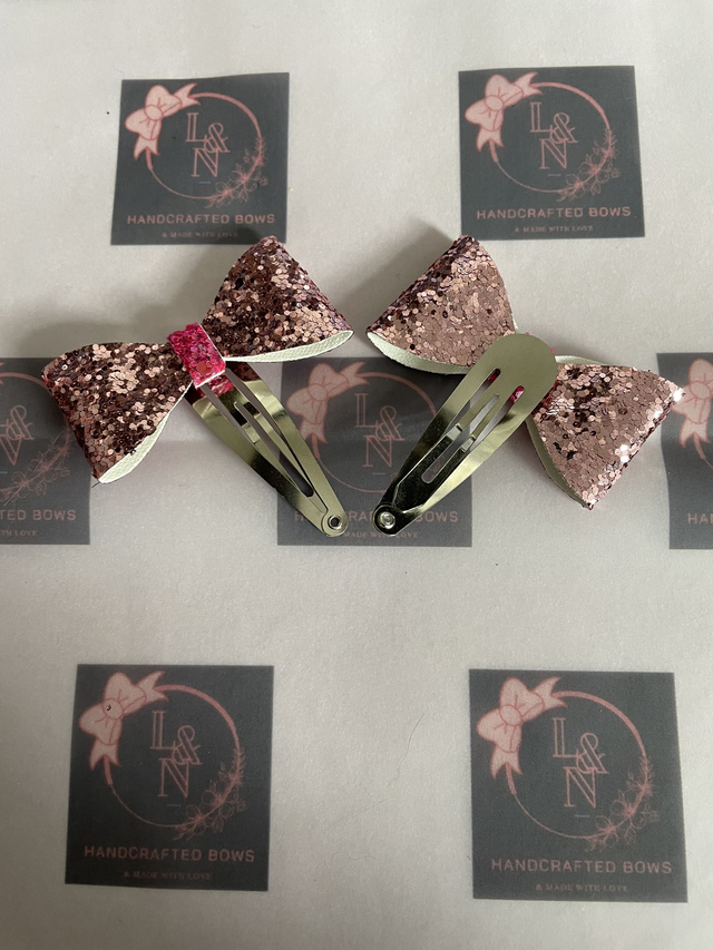 Double Pink Snap Clips