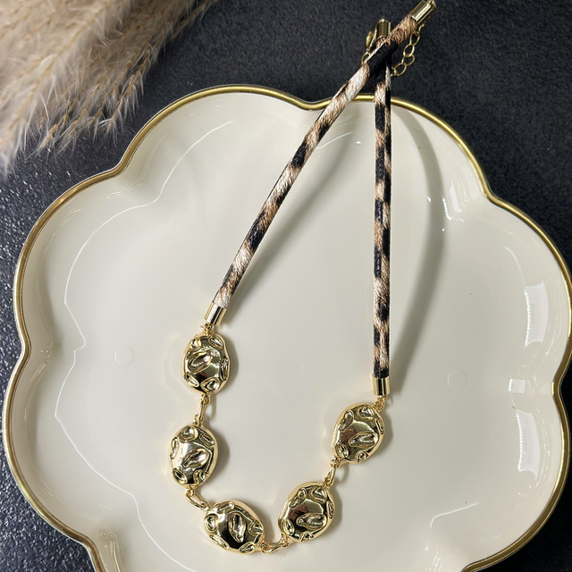  Collier Savanna 