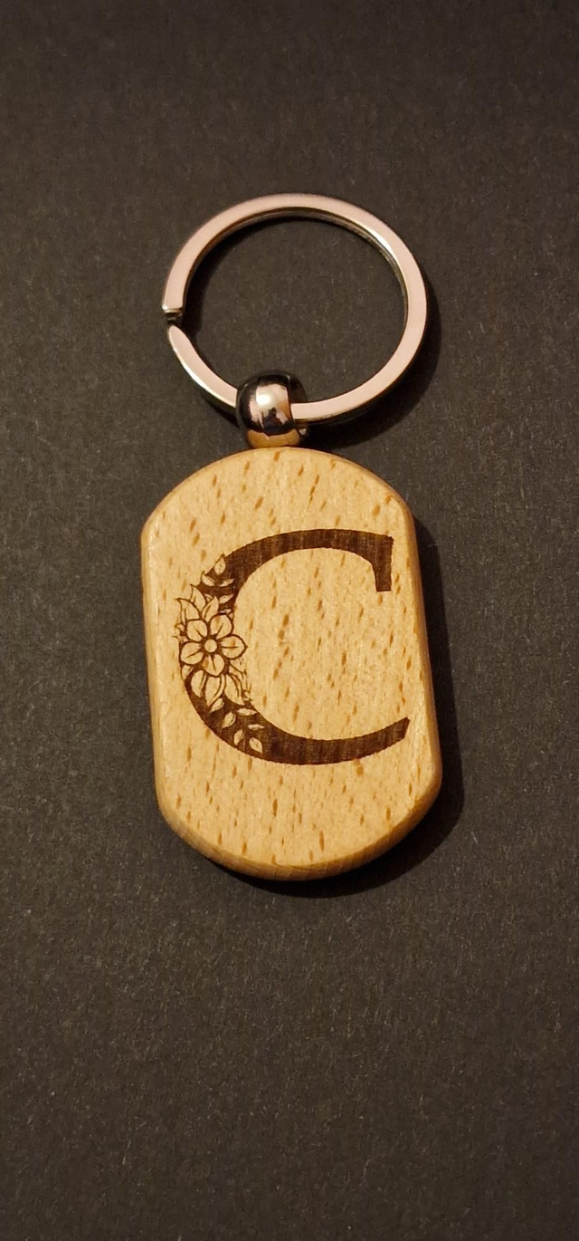 Wooden chunky key chain Letter C